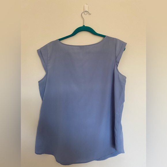 Ann Taylor LOFT Baby Blue Embroider Detail Top - Size L - Picture 4 of 5